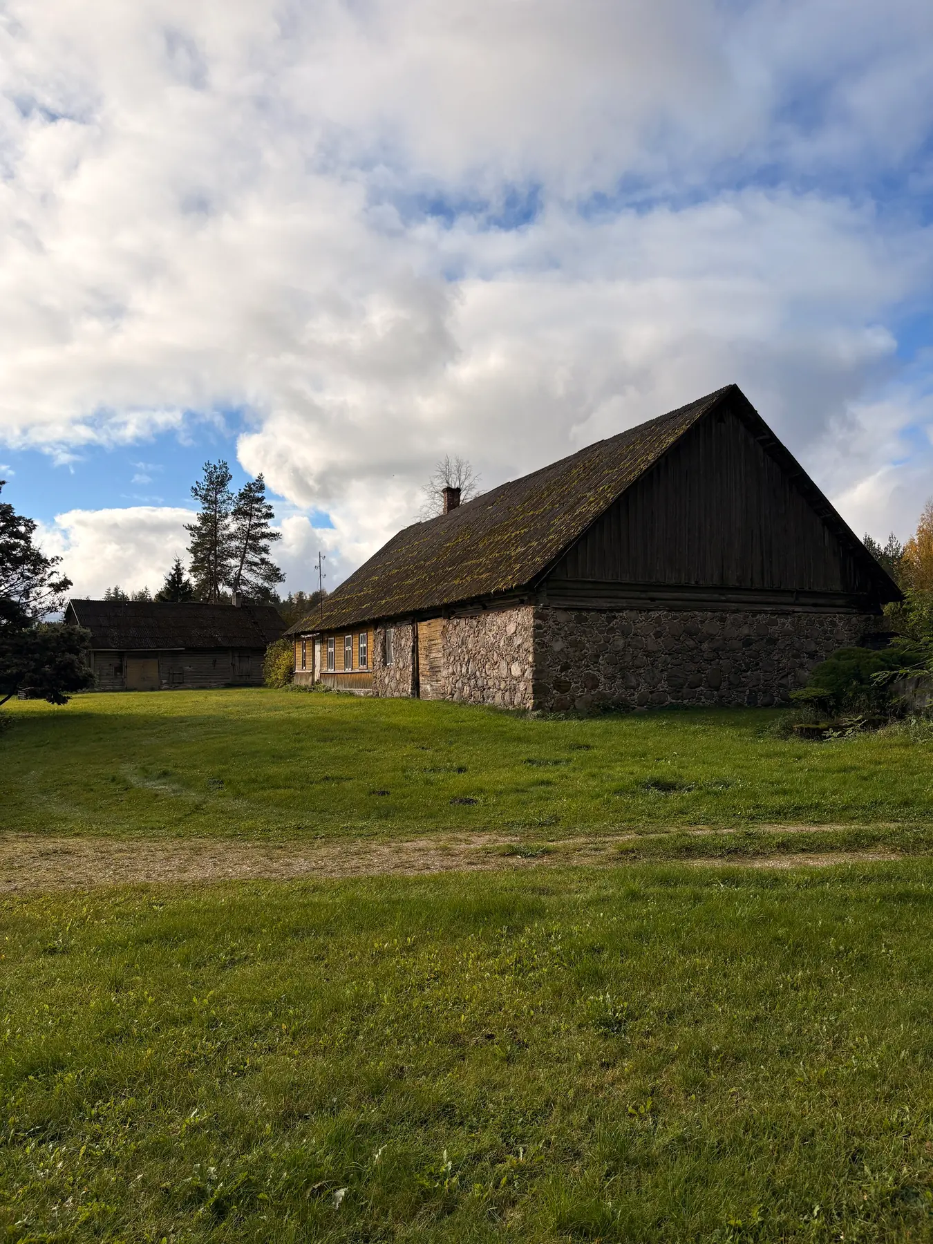 Väike-Nõmme kivimaja